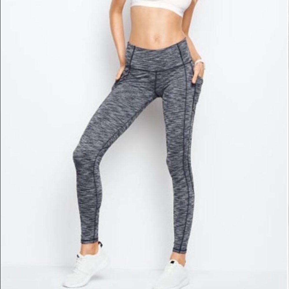 NWOT Victoria’s Secret Knockout gray leggings XS